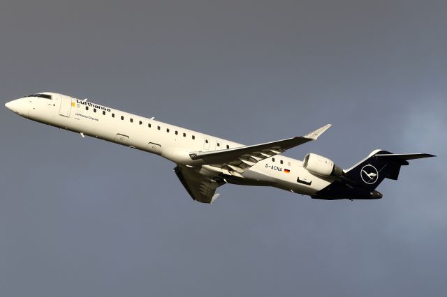 Canadair Regional Jet CRJ-900 (D-ACNA)