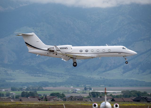 Gulfstream Aerospace Gulfstream IV (N86MS) - Gulfstream GIV landing at KBZN