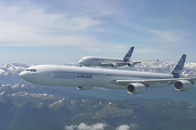 Airbus A340-600 — - A340-600 and A380-800