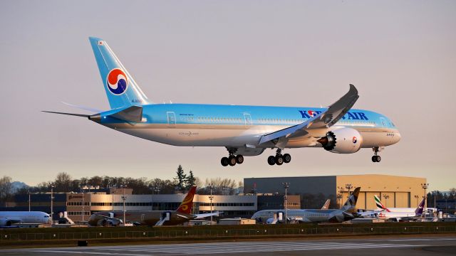 Boeing 787-9 Dreamliner (HL8085) - BOE660 on final to Rwy 16R to complete a B1 flight on 12.9.17. (ln 644 / cn 34814).