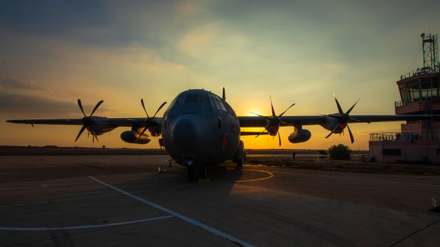 Lockheed C-130 Hercules (0669)
