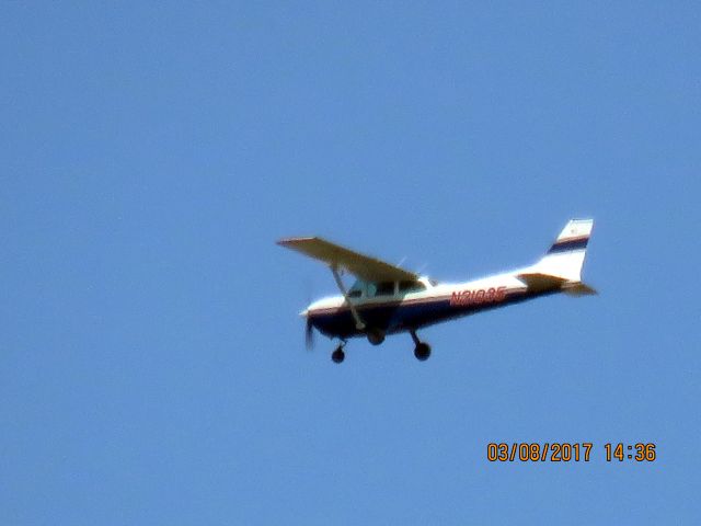 Cessna Skyhawk (N21035)