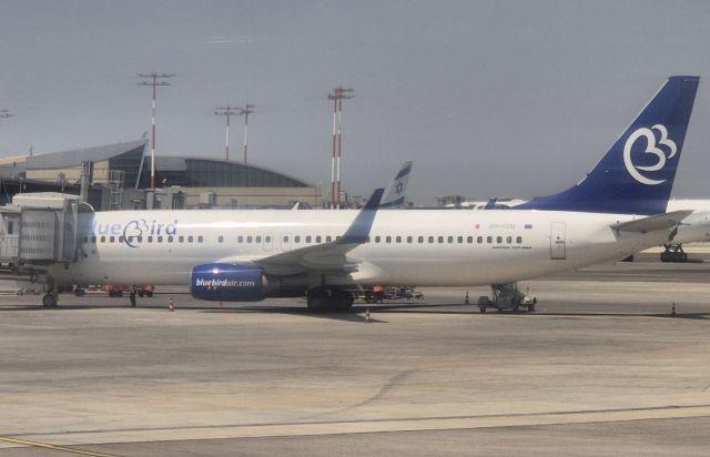 Boeing 737-800 (9H-ISM)