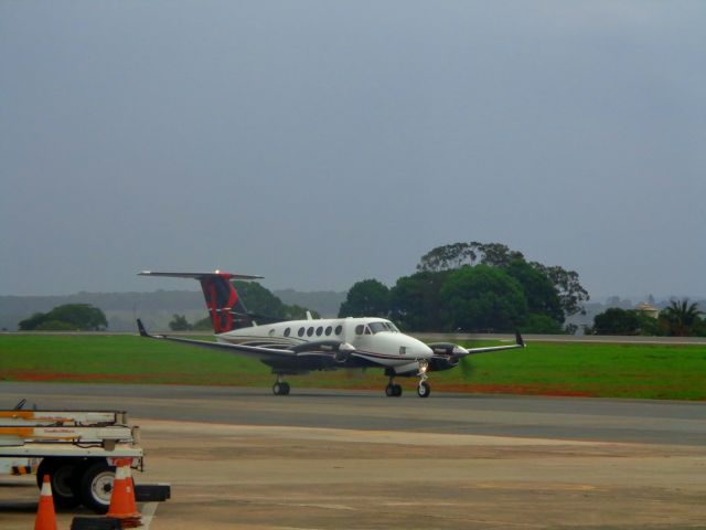 Beechcraft Super King Air 200 (PR-OIL)