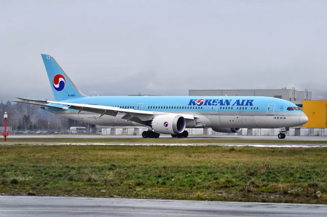 Boeing 787-9 Dreamliner (HL8083)