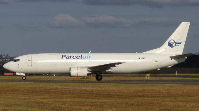 BOEING 737-400 (ZK-PAT) - Parcelair's PAT arriving from Christchurch, straight to the Tasman Cargo stand.