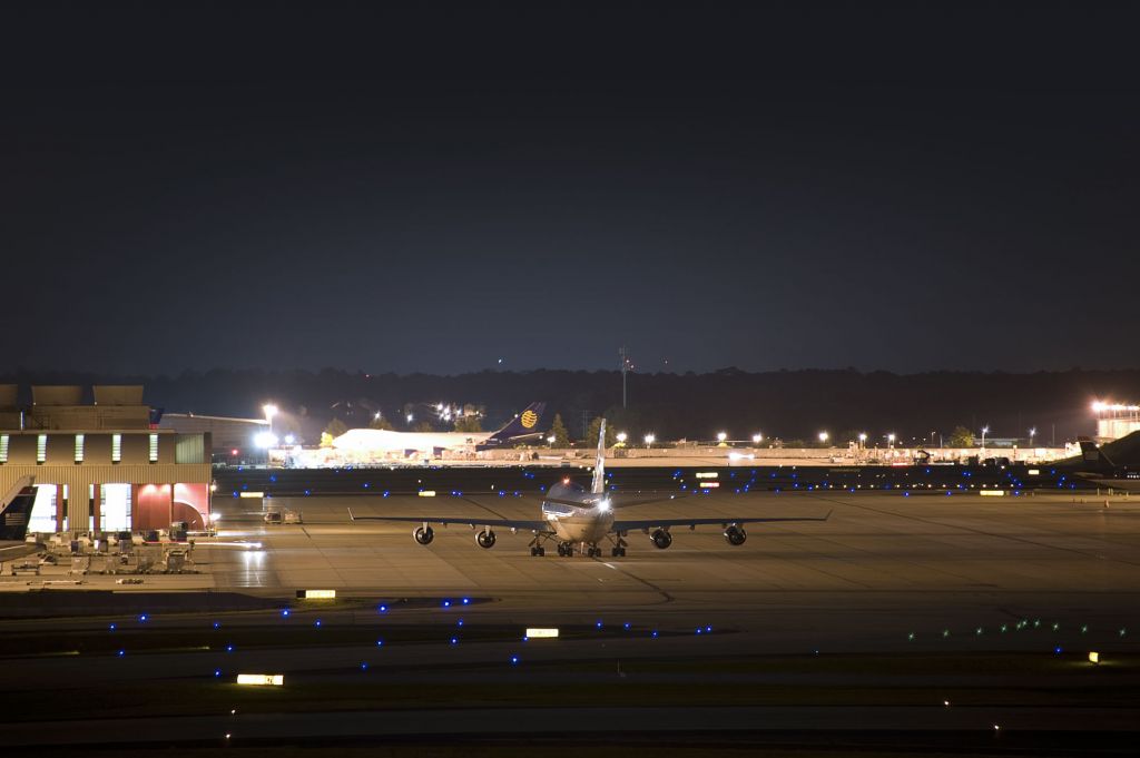 Boeing 747-400 (HL7473) - Seen at KATL on 5/14/2011.  Taken from one mile away.