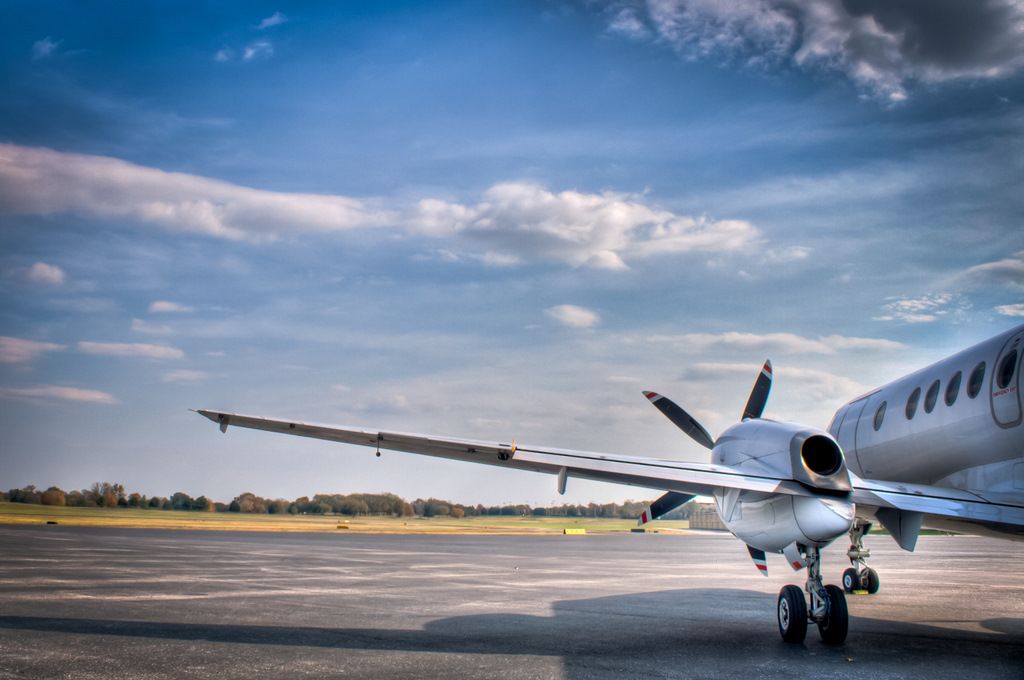 JETSTREAM Jetstream 41 (N320UE)