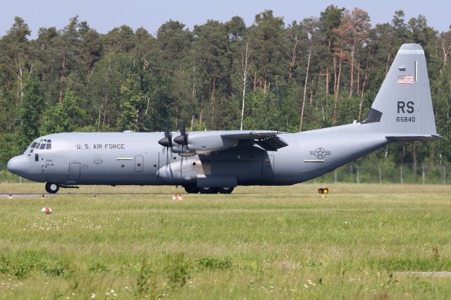 Lockheed C-130 Hercules (16-5840)