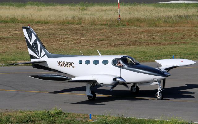 Cessna 310 (N269PC)