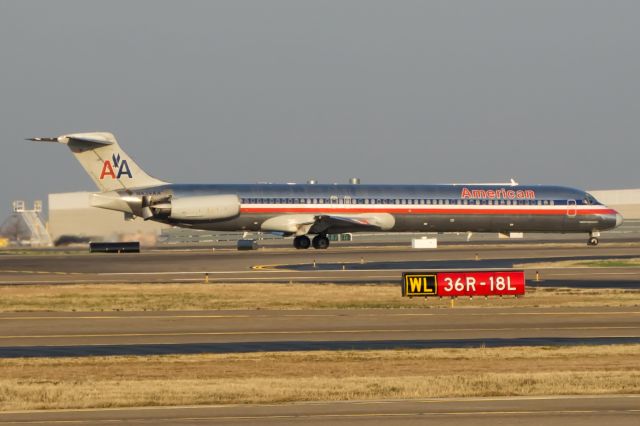 McDonnell Douglas MD-80 (N434AA)