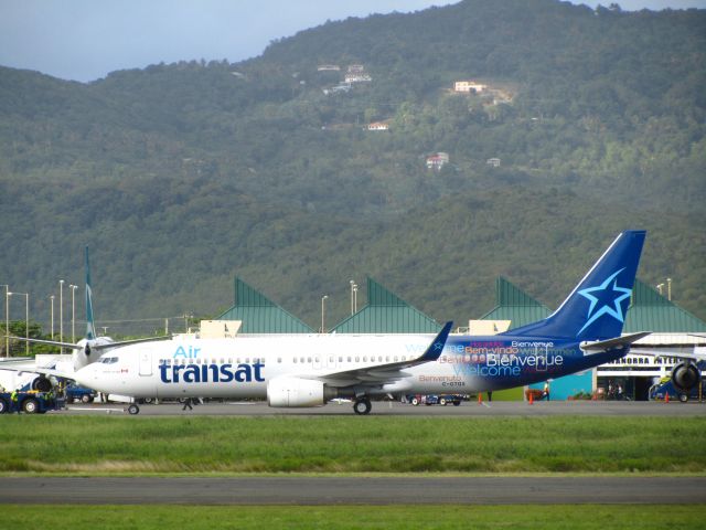 Boeing 737-800 (C-GTQX)