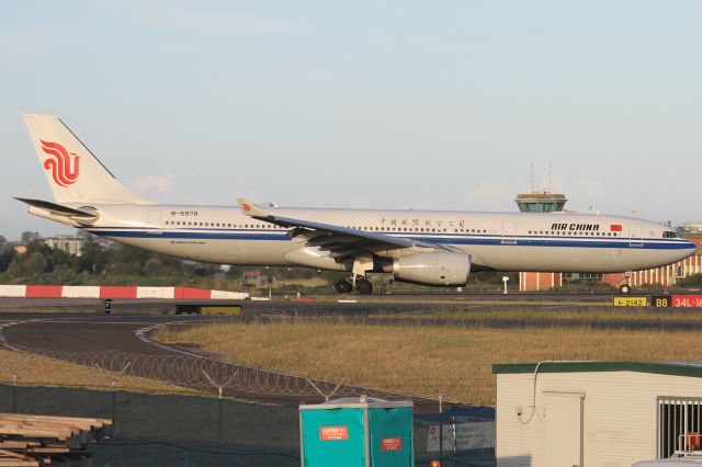 Airbus A330-300 (B-5978)