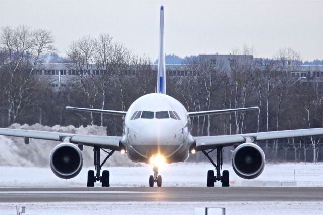 Airbus A320 (TC-FBO)