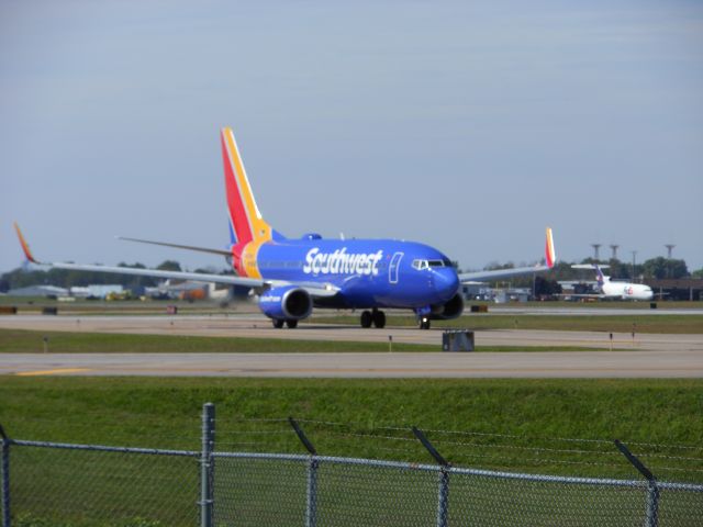 Boeing 737-700 (N7710A)