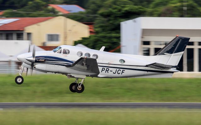 Beechcraft King Air 90 (PR-JCF)