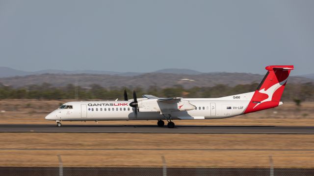 de Havilland Dash 8-400 (VH-LQF)