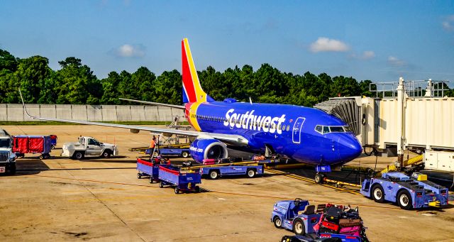 Boeing 737-700 (N793SA) - N793SA Southwest Airlines Boeing 737-7H4 Serial Number 27888 - Norfolk International Airport (IATA: ORF[3], ICAO: KORF, FAA LID: ORF) br /Photo: TDelCorobr /July 12, 2018