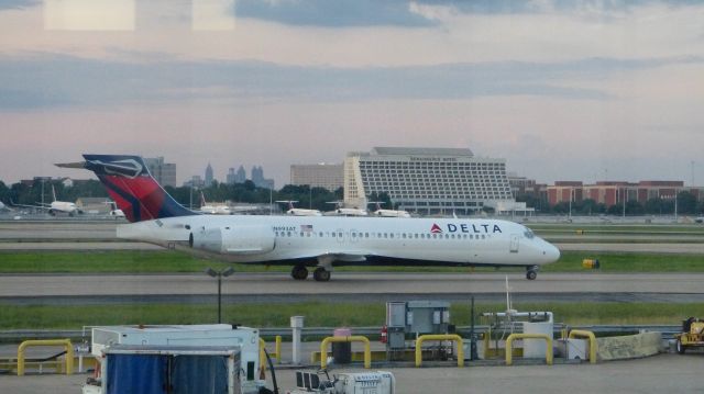 Boeing 717-200 (N993AT) - Del to airTran in 2002br /Del to DAL on 2/27/2015