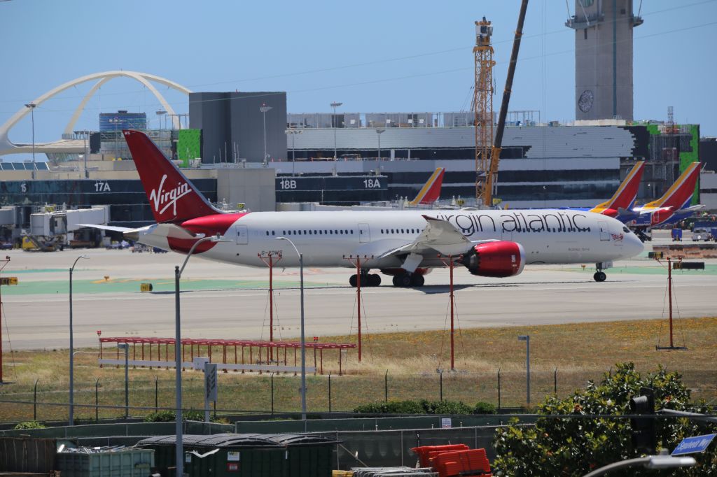 Airbus A350-1000 (G-VOWS)