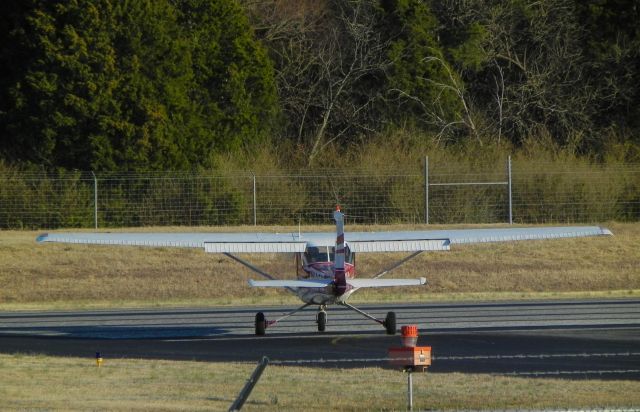 Cessna Commuter (N18042)