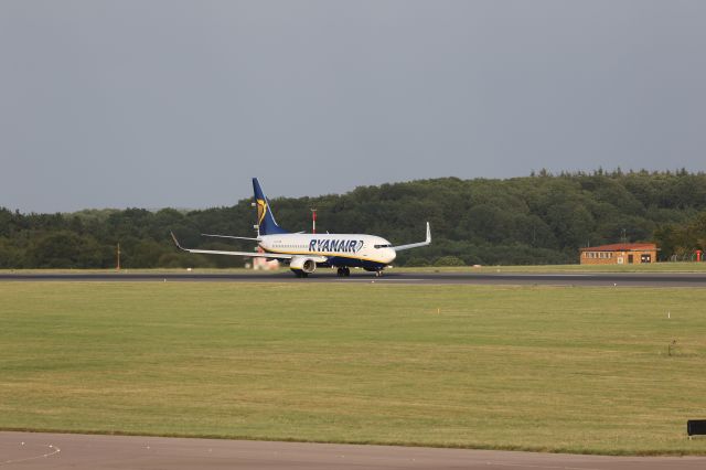 Boeing 737-800 (EI-FEG) - Early evening departure RYR3466 to VNO photographed from top of multi-storey car park