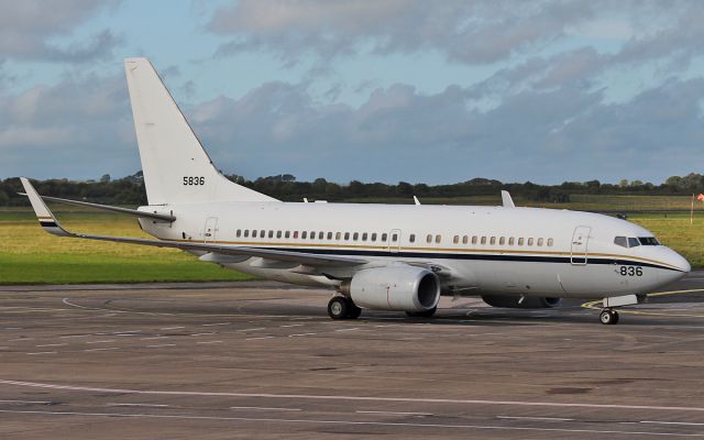 16-5836 — - usn c-40a 165836 arriving in shannon 25/9/14