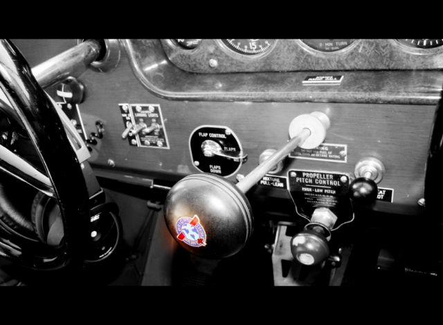 NC16164 — - INSIDE STINSON RELIANT NC16164