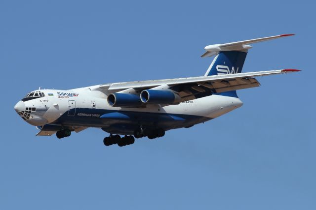 Ilyushin Il-76 (4K-AZ102) - 05/11/2024:br /Cargo flight GYD > TLV, final to runway 21.