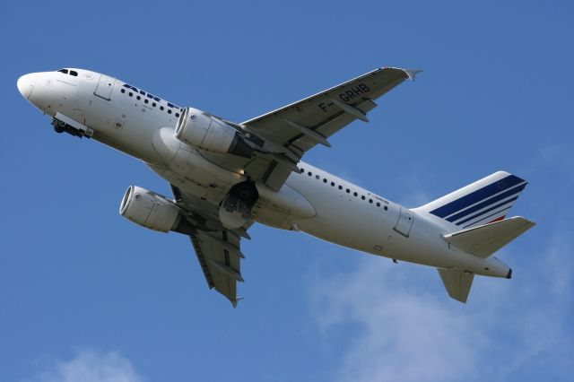 Airbus A319 (F-GRHB) - Airbus A319-111, Take off Rwy 25L, Brest-Guipavas Regional Airport (LFRB-BES)