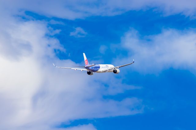 Airbus A350-900 (B-18918) - China Airlines A350-900 taking off from PHX on 11/1/22. Taken with a Canon 850D and Tamron 70-200 G2 lens.