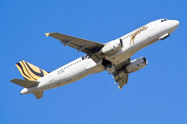 Airbus A320 (VH-VNC) - Getting airborne off runway 23 and heading back to Melbourne. Thursday 4th April 2013.