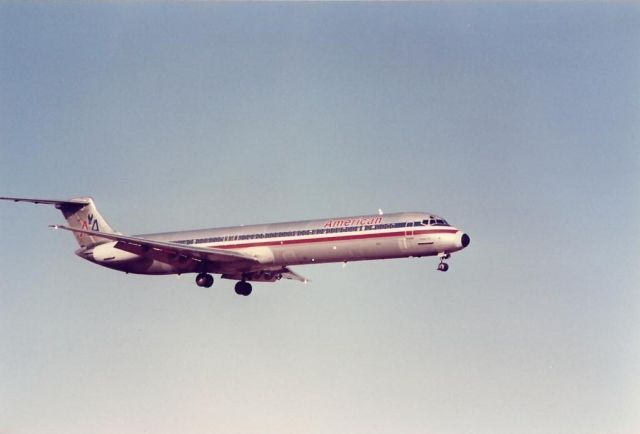 McDonnell Douglas MD-80 — - American MD-80 landing at Santa Ana in the late 1980s