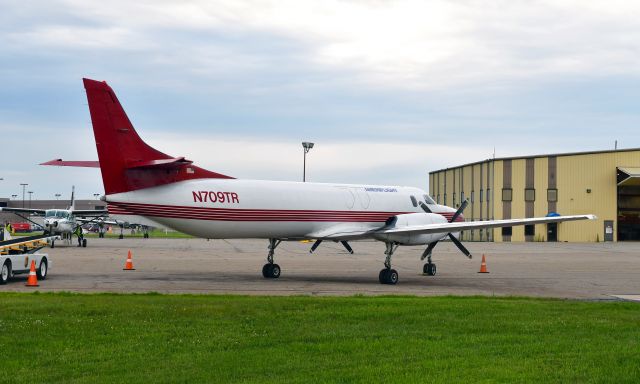 Fairchild Dornier SA-227DC Metro (N709TR) - Ameriflight Fairchild SA-227AC Metro III N709TR in Lansing 