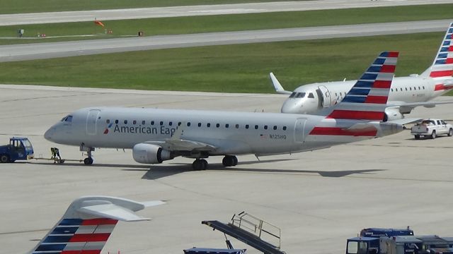 Embraer 175 (N125HQ) - An American Eagle ERJ-175 getting pushed backed at Omaha. Date - July 4, 2020