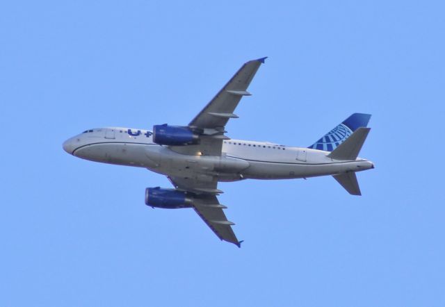 Airbus A319 (N881UA) - A United A319 coming in from EWR.  10/22/23.