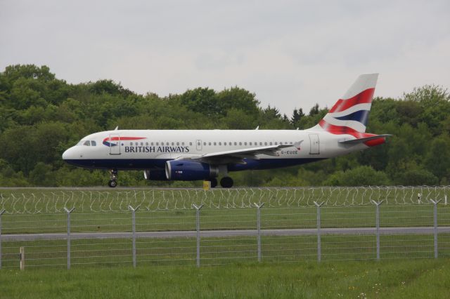 Airbus A319 (G-EUOE)