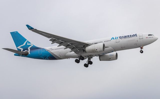 Airbus A330-200 (C-GUBL)