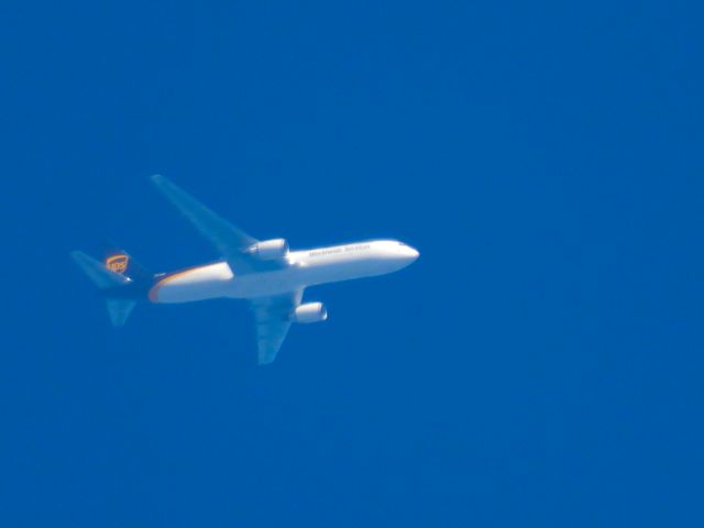 BOEING 767-300 (N374UP) - UPS5529br /PHX-SDFbr /09/07/22