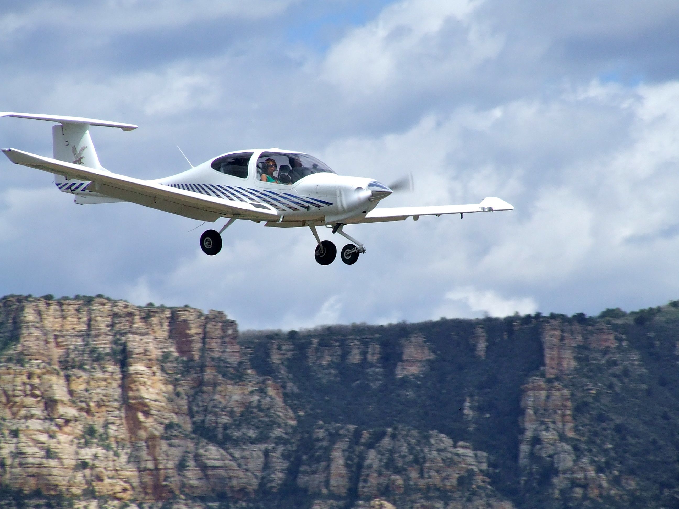 — — - Diamond on Final, Sedona Airport