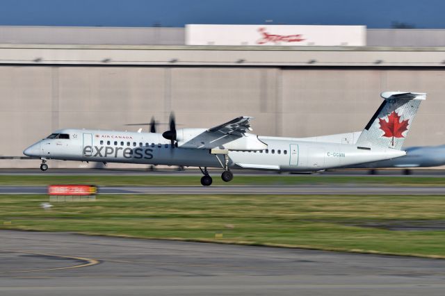 de Havilland Dash 8-400 (C-GGMN)