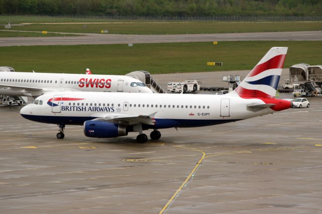 Airbus A319 (G-EUPT)