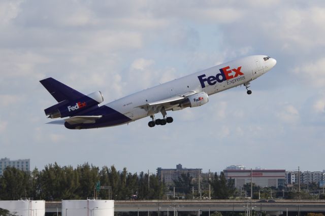 McDonnell Douglas DC-10 (N571FE) - FedEx (FX) N571FE MD-10-10F [cn47830]br /Fort Lauderdale (FLL). FedEx flight FX696 departs for Memphis International (MEM). This airframe was converted to a Freighter in 2005. Originally delivered as DC10-10 N135AA to American Airlines (AA) in 1980 and was retired in 2003.br /Taken from Terminal 1 car park roof level br /2018 04 07br /a rel=nofollow href=http://alphayankee.smugmug.com/Airlines-and-Airliners-Portfolio/Airlines/AmericasAirlines/FedEx-FX/https://alphayankee.smugmug.com/Airlines-and-Airliners-Portfolio/Airlines/AmericasAirlines/FedEx-FX//a