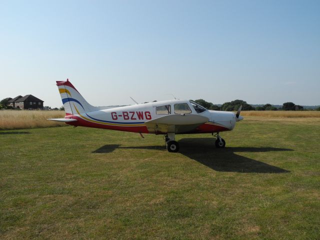 Piper Cherokee (G-BZWG)