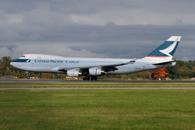 Boeing 747-400 (B-HUH) - Used to be a "silver bullet"