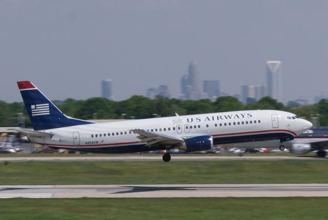 BOEING 737-400 (N454UW)