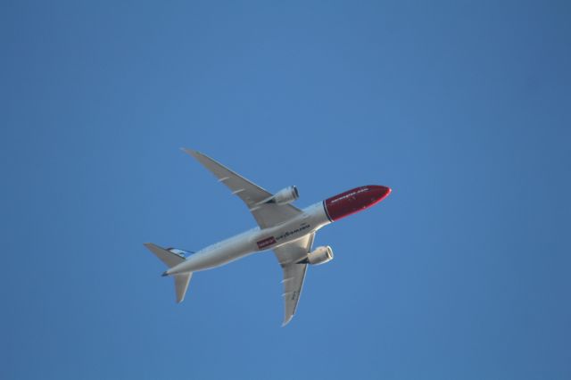 Boeing 787-9 Dreamliner (G-CKWE) - FINAL APROCH