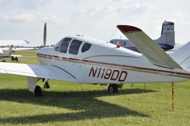 Beechcraft 35 Bonanza (N119DD)