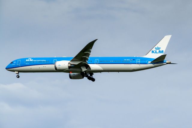 BOEING 787-10 Dreamliner (PH-BKC)