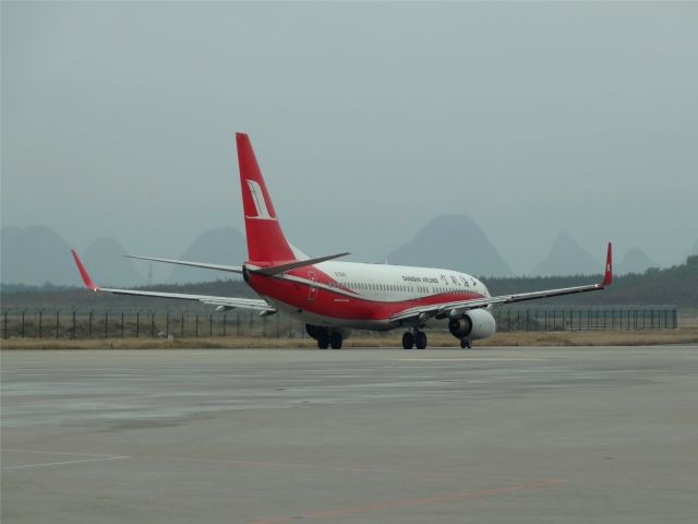 Boeing 737-800 (B-5545)